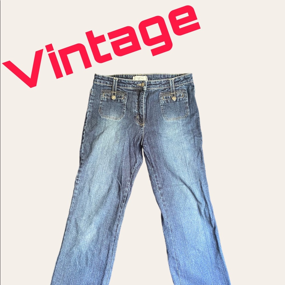 Low rise cargo pocket jeans
Inseam: 25”
Waist: 32”